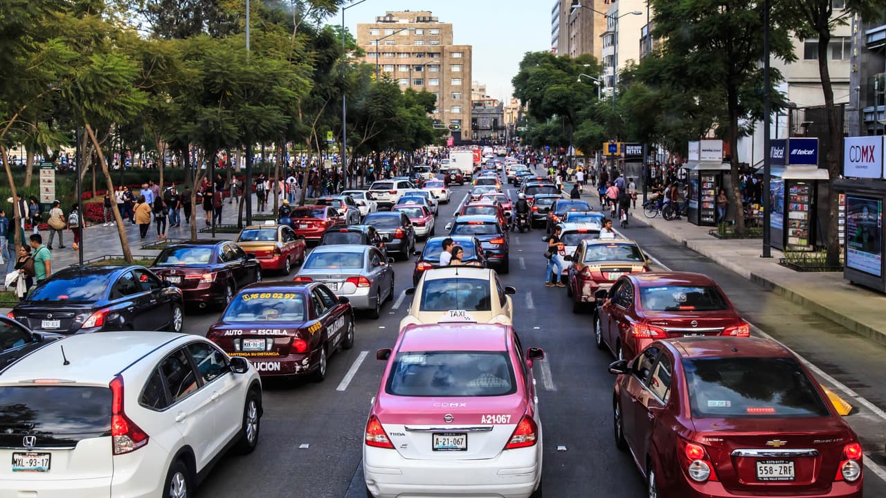 <h3 class="cms-H3-H3">4. Ciudad de México, México</h3>
<br>Puesto en 2017: 
<b>4</b>
<br>Horas perdidas por habitante en tráfico pesado: 
<b>218</b>