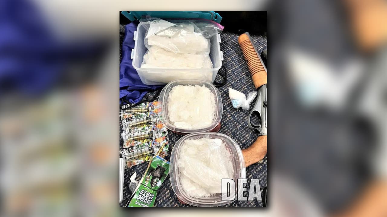 La “Operación Wu Block”resultó en la incautación de más de 58 kilogramos de metanfetamina, más de dos kilogramos de heroína, 31 armas y $ 56,000 y la detención de 68 personas.