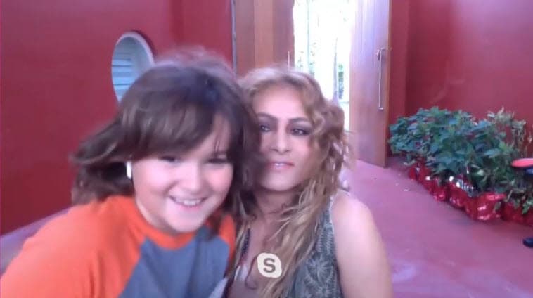 Sobre dicha acusación de maltrato, el juez cuestionó a Paulina: “Nunca he golpeado a Nico, jamás he lastimado a Nico físicamente, emocionalmente o mentalmente”, respondió la intérprete de ‘Mío’. Aunque Colate aseguró que tiene “pruebas de que tu mamá reconoce que ha golpeado al niño”, argumento que fue desechado por el magistrado porque Susana Dosamantes no estaba presente en la audiencia virtual.
<br>