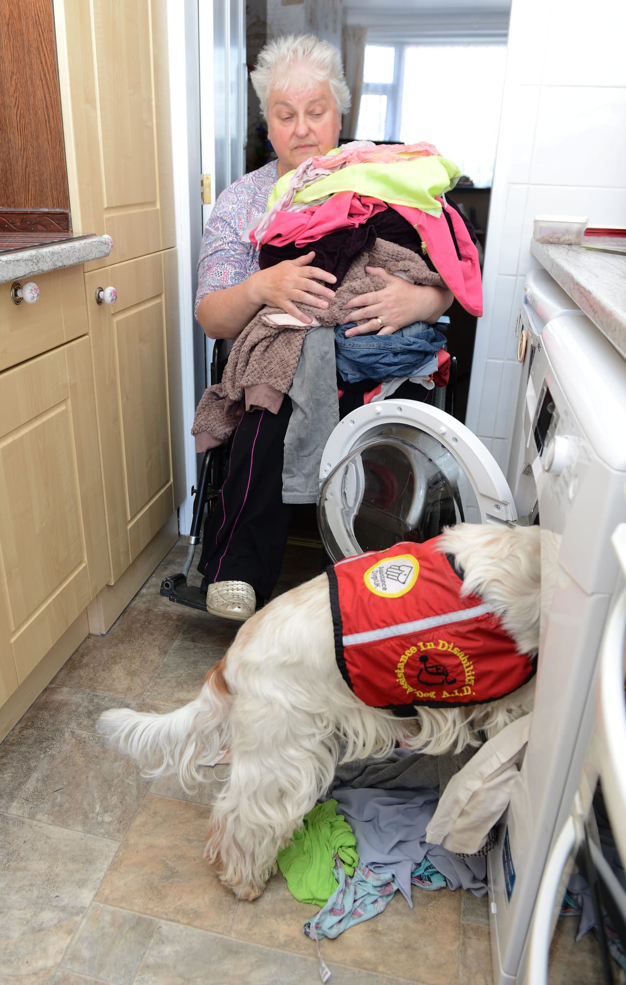 Por estar debajo de su ‘scooter’, fue incapaz de moverse o pedir ayuda.