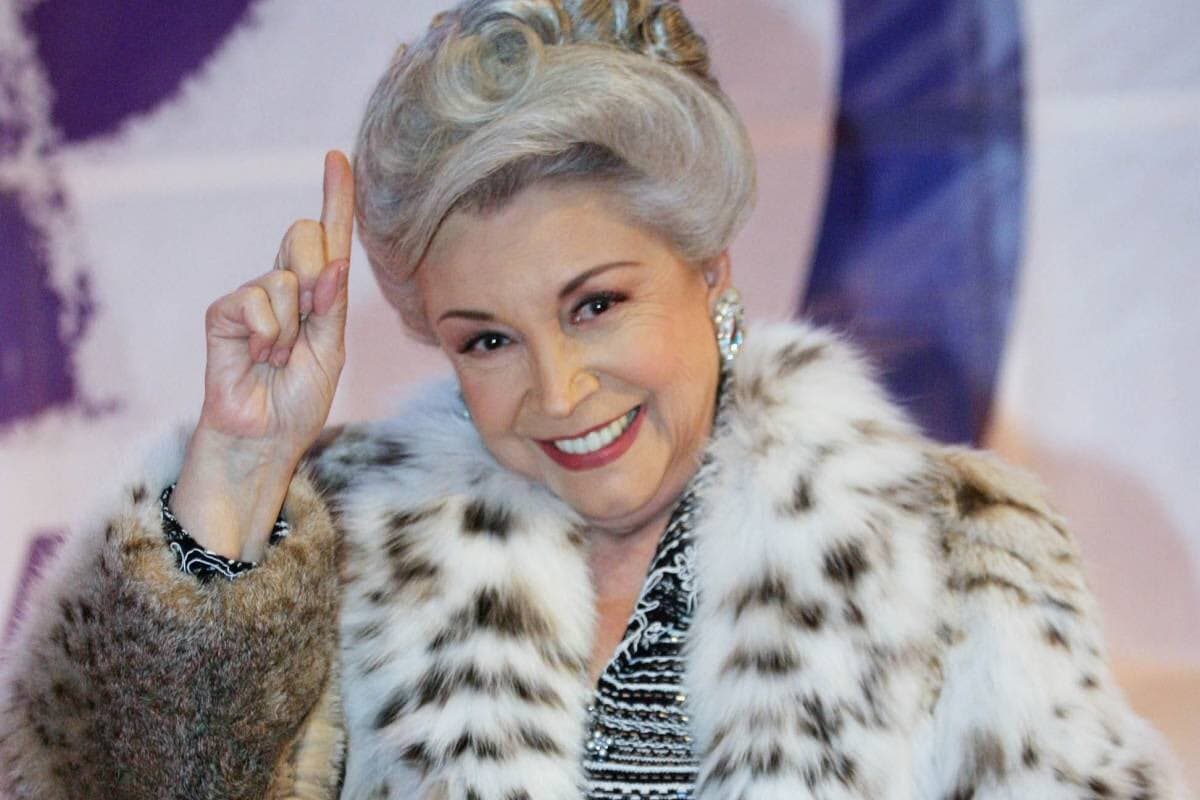 La primera actriz Evangelina Elizondo falleció en la Ciudad de México el 2 de octubre a la edad de 88 años. La noticia fue dada a conocer a través de la cuenta de Twitter de la Asociación Nacional de Intérpretes (ANDI).