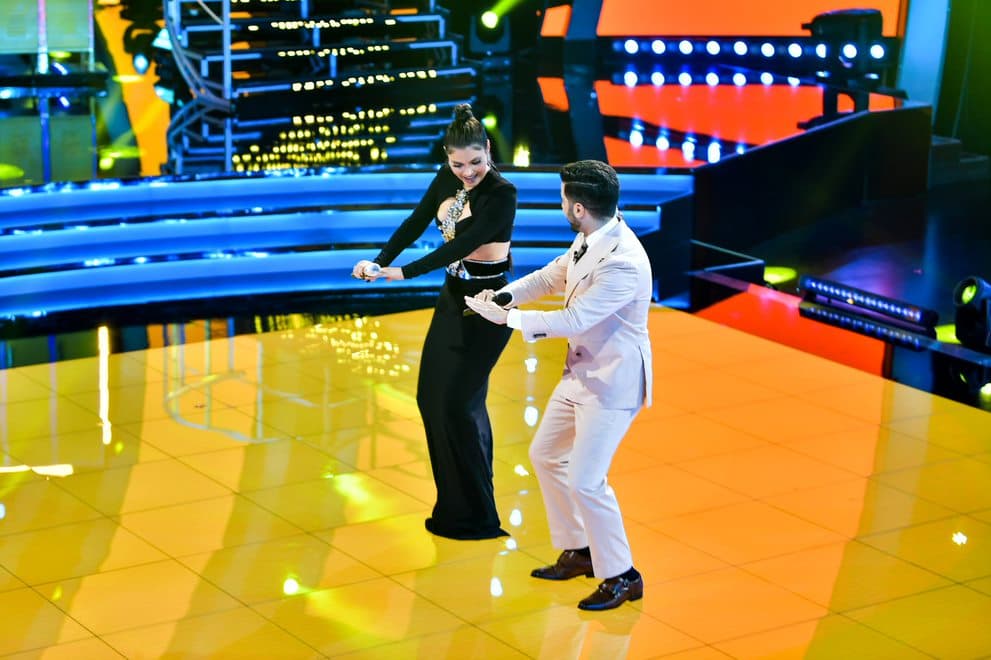 Nuestros host también mostraron que son buenos en el baile y uno que otro paso ya se les pegó.