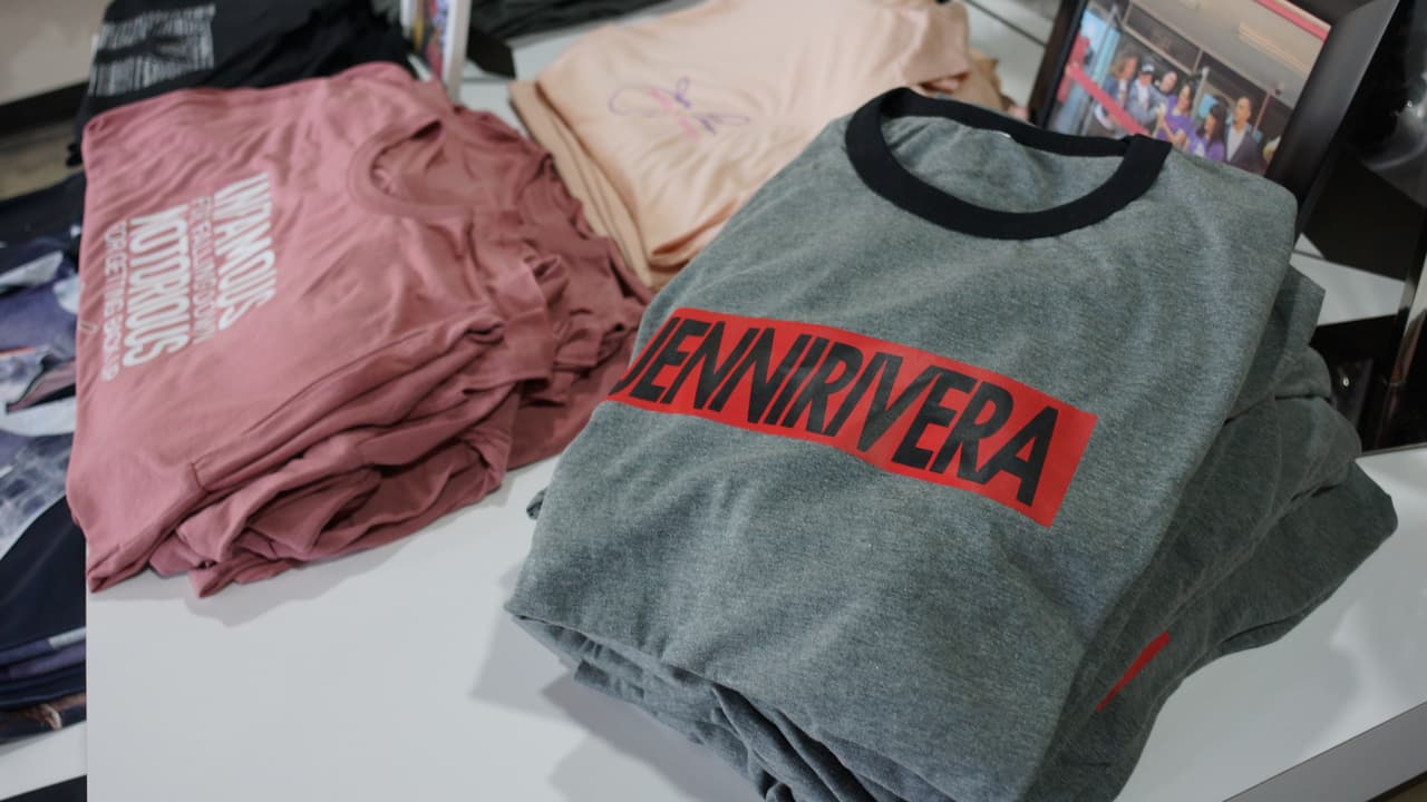 Para todos los gustos y tallas hay prendas con el nombre de la 'Reina de la banda'.