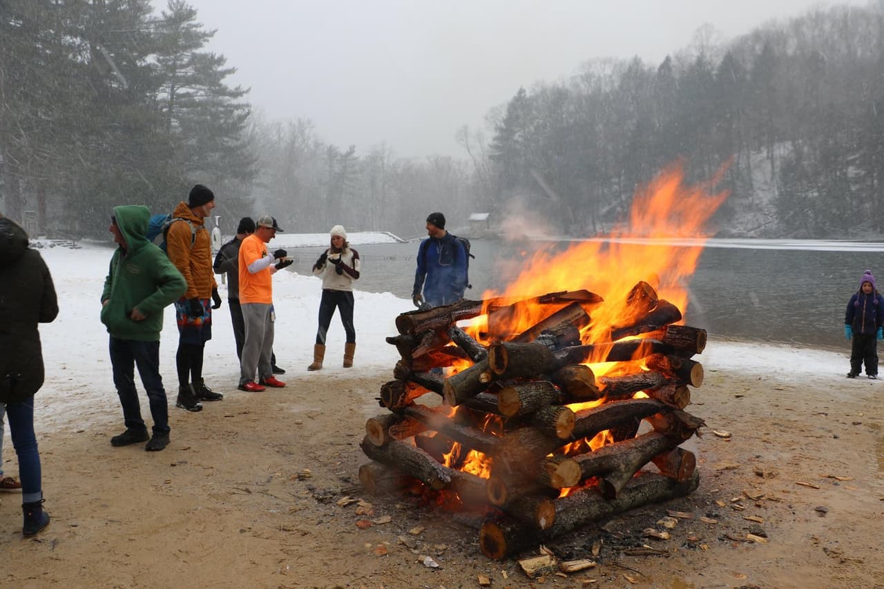 Conoce más sobre Greenwood Furnace State Park,
<b><a href="https://www.dcnr.pa.gov/StateParks/FindAPark/GreenwoodFurnaceStatePark/Pages/default.aspx" target="_blank">aquí</a></b>
<a href="https://www.dcnr.pa.gov/StateParks/FindAPark/GreenwoodFurnaceStatePark/Pages/default.aspx" target="_blank">.</a>