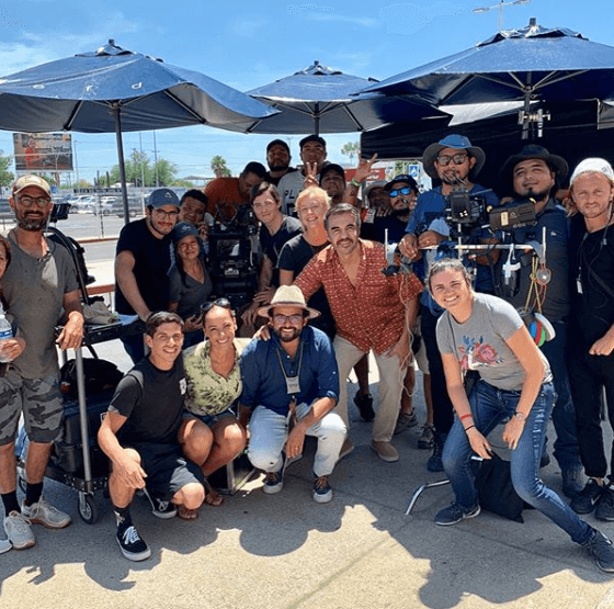 El rodaje de ‘Infelices para siempre’ se realizó en medio de hermosos paisajes que el comediante no dejó pasar por desapercibidos, además de contemplar su belleza, se dio un tiempo para reflexionar y cautivar a sus fans. . 
<br>