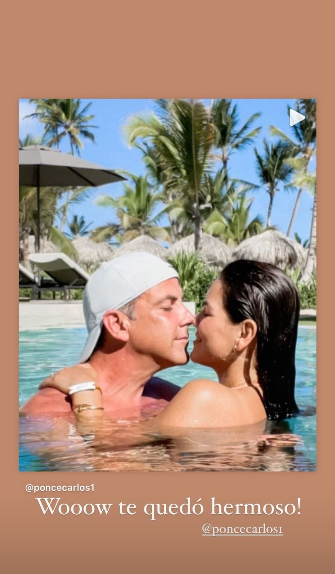 Ponce disfrutó tomarle fotos a su bella esposa y ella gozó ser su modelo. Al final del viaje el actor compartió un video con el resumen de su romance en Punta Cana.