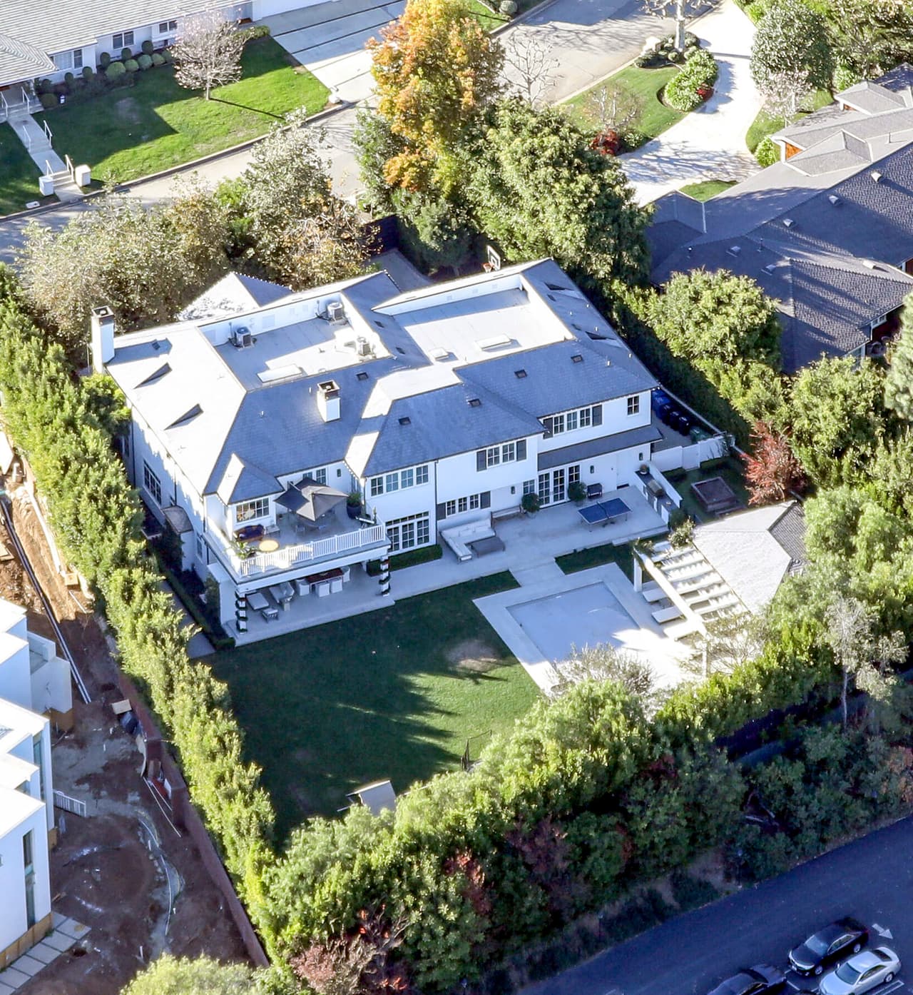 Trasciende que el artista quiere vender su mansión por 
<b>30 millones de dólares. </b>
<br>