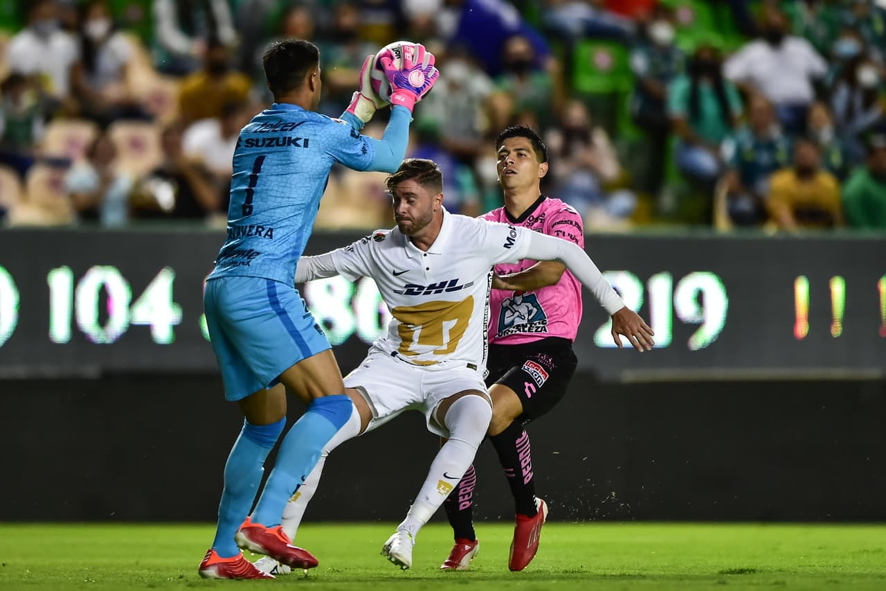 Juan Dinenno y Marco García hacen que Pumas brille de visita y vencen 1-2 a León.