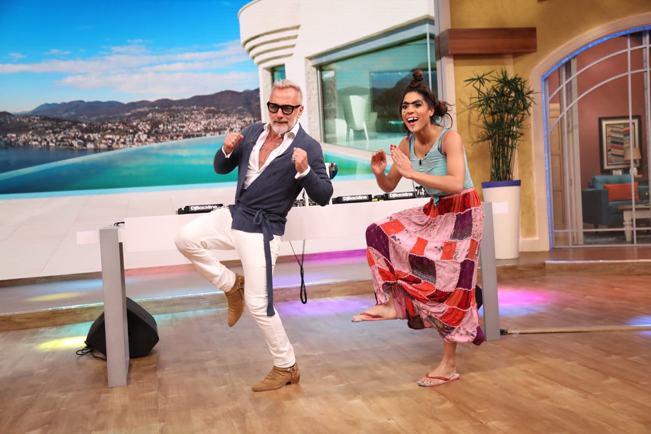 Al estilo de Piqué y Shakira, Gianluca y Mela tomaron la pista de baile.