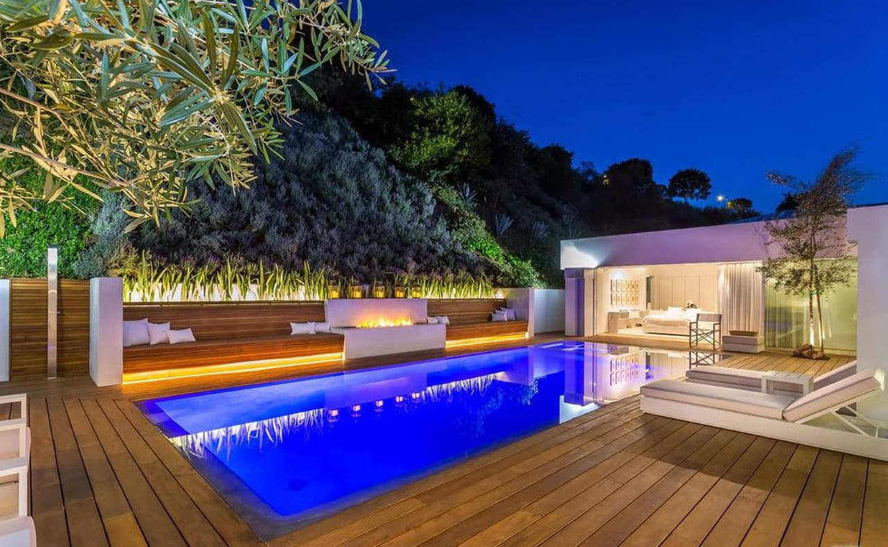 El precio de la residencia supera en 4 millones de dólares el del anillo de compromiso que Bloom le entregó a Perry.