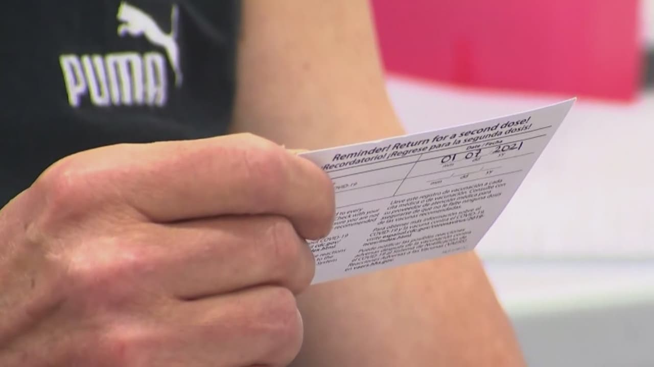 Negocios en Nueva York pedirán una prueba de la vacunación contra el coronavirus desde este lunes: esto debes saber