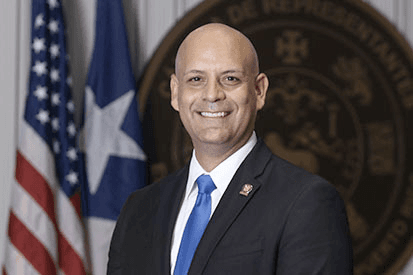 Guillermo Miranda presenta su carta de renuncia a la Cámara de Representantes