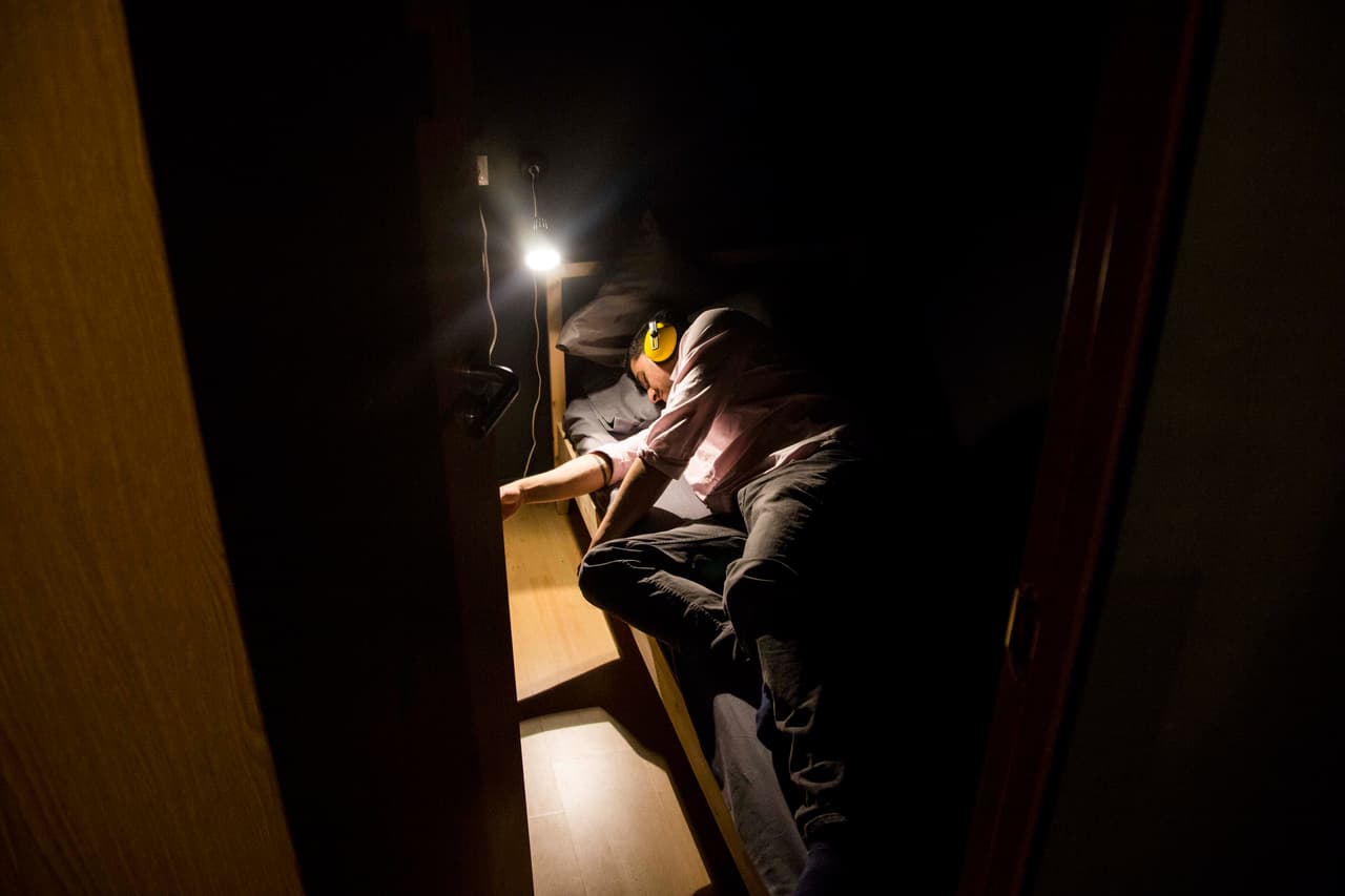 "Estoy en la gloria. Ya no me siento acalorado y la cama y las almohadas son muy cómodas. Empiezo a dormitar".