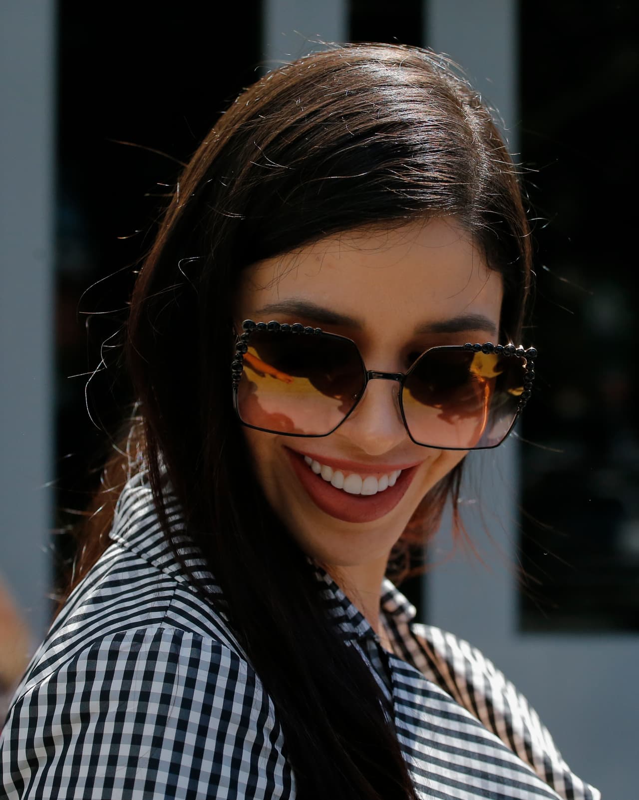 La imagen de Emma fue compartida en las redes sociales del programa Despierta América, donde los usuarios no tardaron en comparar a la esposa del narcotraficante con Kim Kardashian.