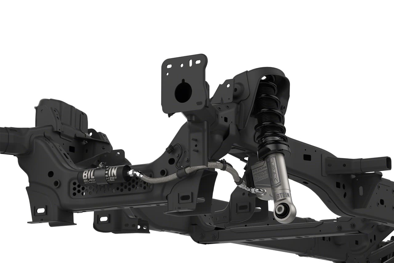 La suspensión delantera independiente es de nuevo diseño y está compuesta por partes de aluminio de alta resistencia.