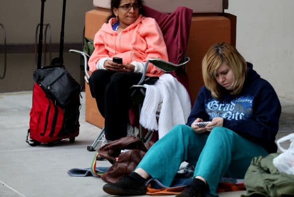 A pesar de la situación que enfrenta la economía de Estados Unidos los compradores no dudan en sacar sus ahorros para el 'shopping'.