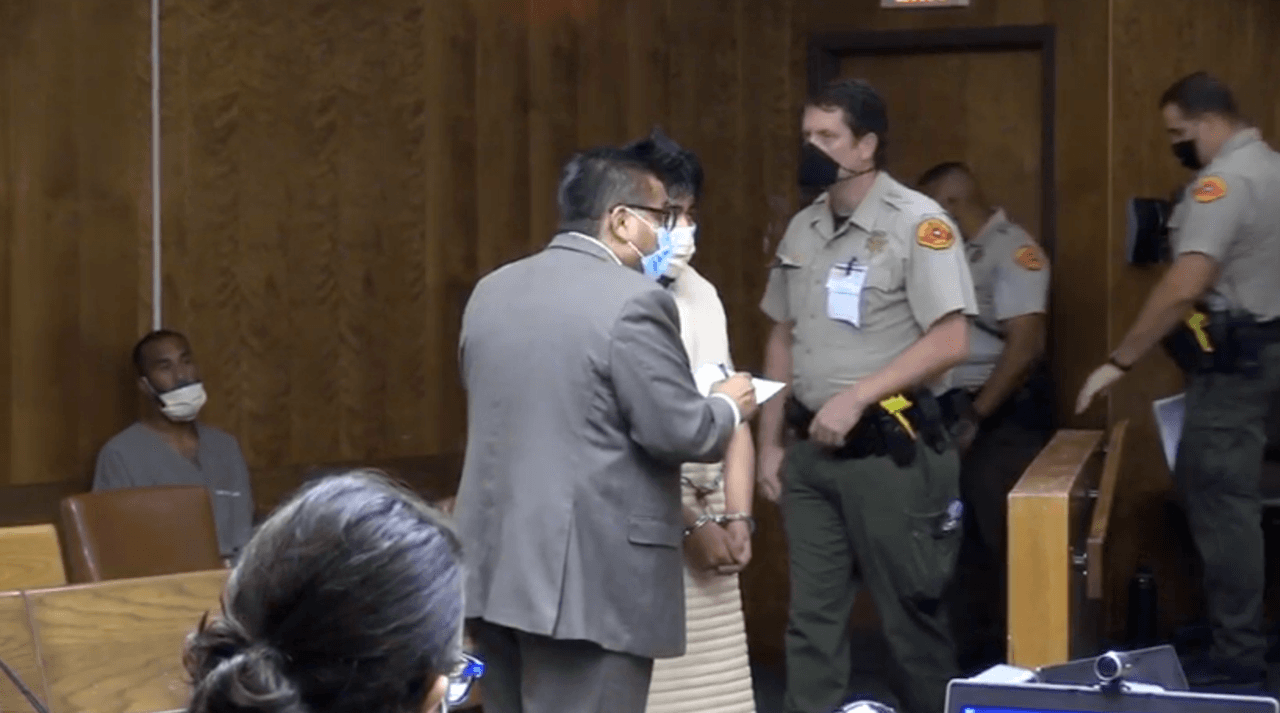 Armando Cruz compareció en corte el pasado 7 de julio declarándose incocente de los 12 cargos criminales que enfrenta. 
<b><a href="https://www.univision.com/local/fresno-kftv/sospechoso-de-la-muerte-y-violacion-de-patricia-latorre-se-declara-no-culpable-video">El sospechoso es acusado de secuestrar, violar y estrangular a Patricia Alatorre. </a></b>