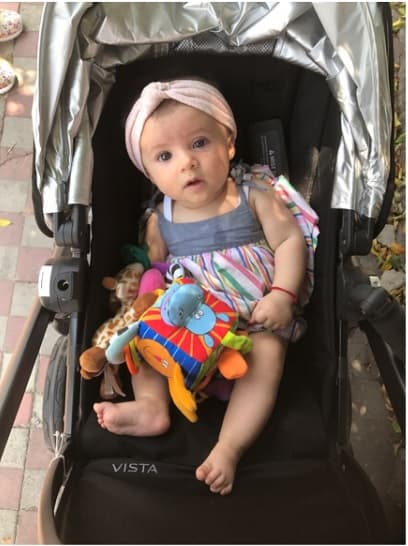 Lua, a diferencia de otros hijos de famosos, no tiene cuenta de redes sociales y es su mamá, la actriz Zuria Vega, quien asegura esperará a que su hija tenga edad para manejarla ella misma.