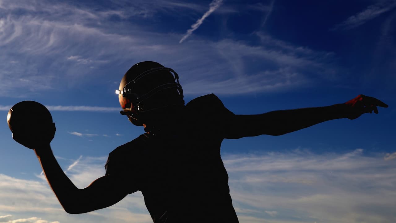 Estudiantes-atletas de cinco condados del norte de Texas, positivos por coronavirus