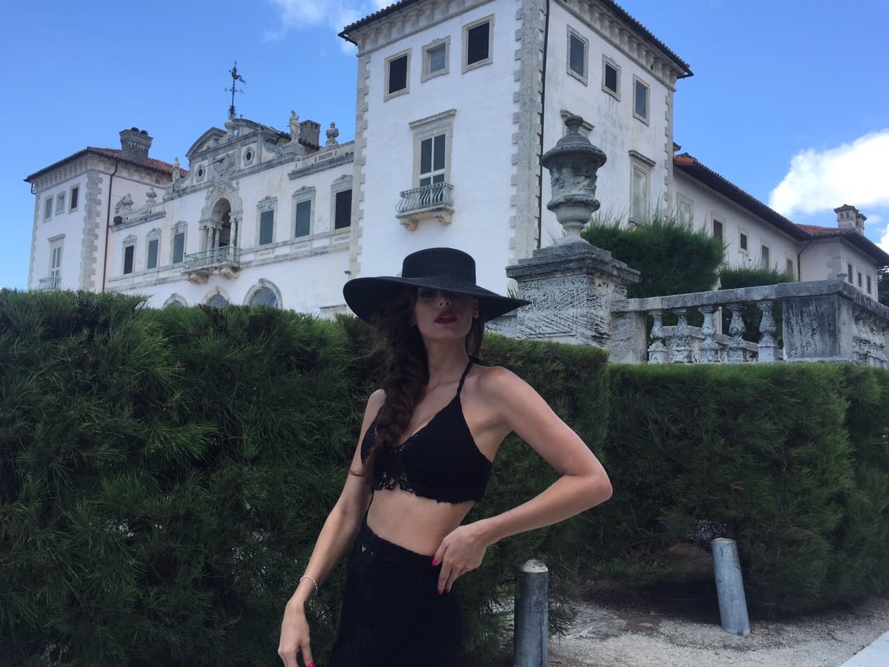 A cada una de las chicas se les eligió un escenario que iba acorde con su estilo y personalidad.