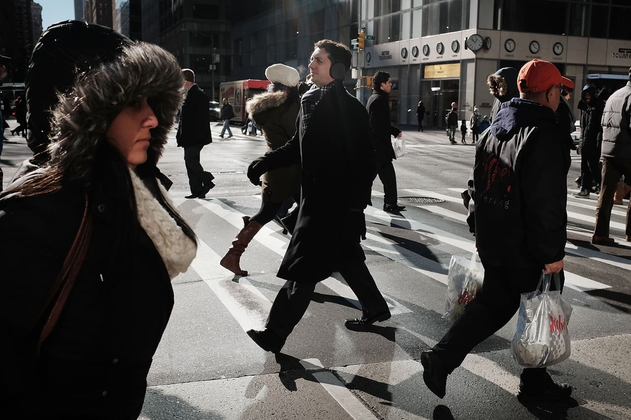 Inmigrantes con 'green card' y permisos de trabajo pelean el derecho a votar en elecciones locales