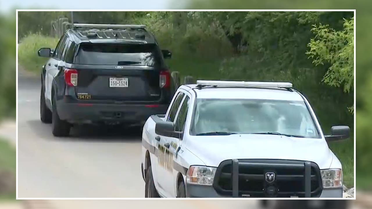 Policía investiga el nuevo hallazgo de un cuerpo en un arroyo, cerca de una gasolinera al norte de San Antonio
