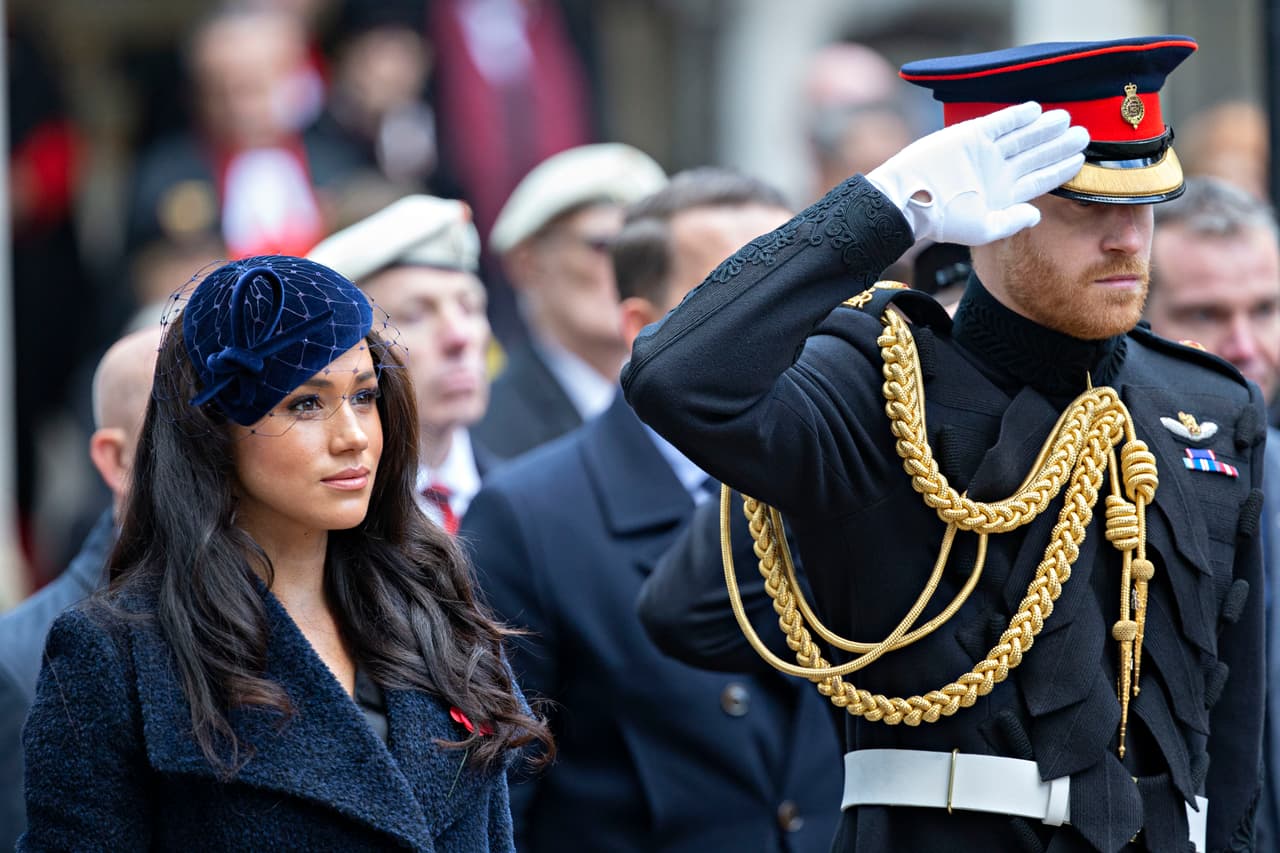 Hillary Clinton, esposa del expresidente de Estados Unidos, Bill Clinton, dijo que sus instintos maternales la motivan a darle algunos consejos y apoyo a la 
<b><a href="https://www.univision.com/famosos/meghan-markle-demanda-a-tabloide-britanico-y-el-principe-harry-la-defiende-del-acoso-que-tambien-vivio-lady-di-fotos">esposa del príncipe Harry</a></b>.