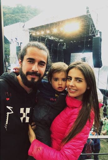 En mayo de 2018 la actriz anunció su separación de Josué Alvarado, tras dos años de matrimonio y de haber tenido un hijo en común. Esta noticia revivió los rumores de un romance con Danilo Carrera, pues se dijo que fue la causa del rompimiento.