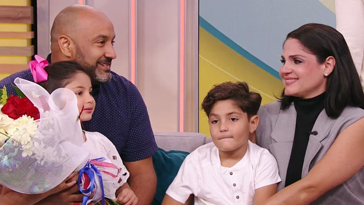 Sorprendimos a Astrid Rivera con una llamada y una visita muy especial para reconocer que fue veterana de guerra