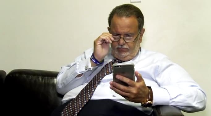 En cuanto a su trabajo en la televisión, el cual le han dado múltiples premios Emmy, podemos decir que gracias a su habilidad y carisma para capturar la atención de los televidentes, "el Gordo" se ha convertido en un presentador afamado por el programa "El Gordo y la Flaca".