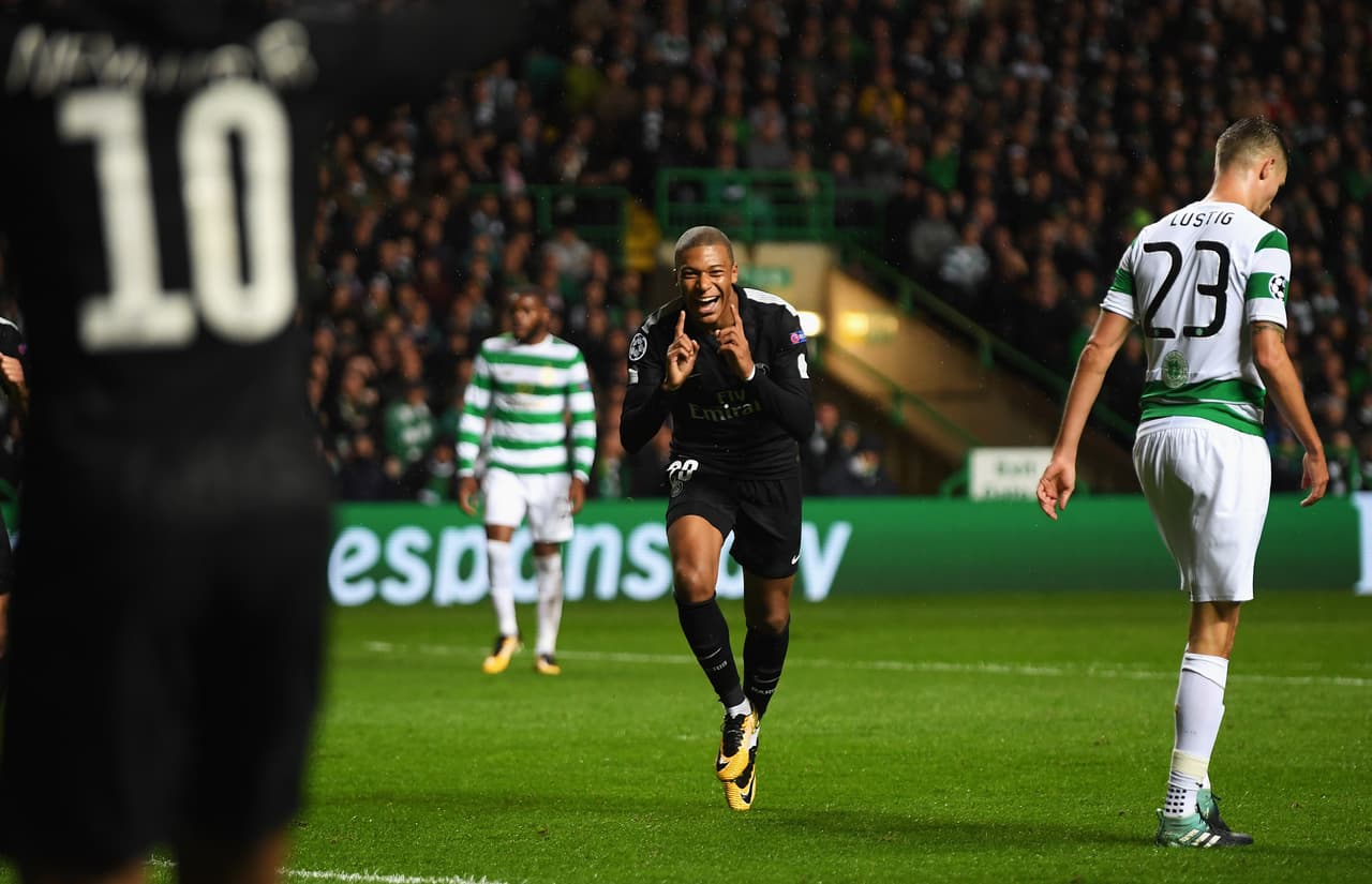 El 12 de septiembre, en su debut con PSG en la Champipns League, también marcó gol contra Celtic en la victoria de visitante 0-5 en Escocia.