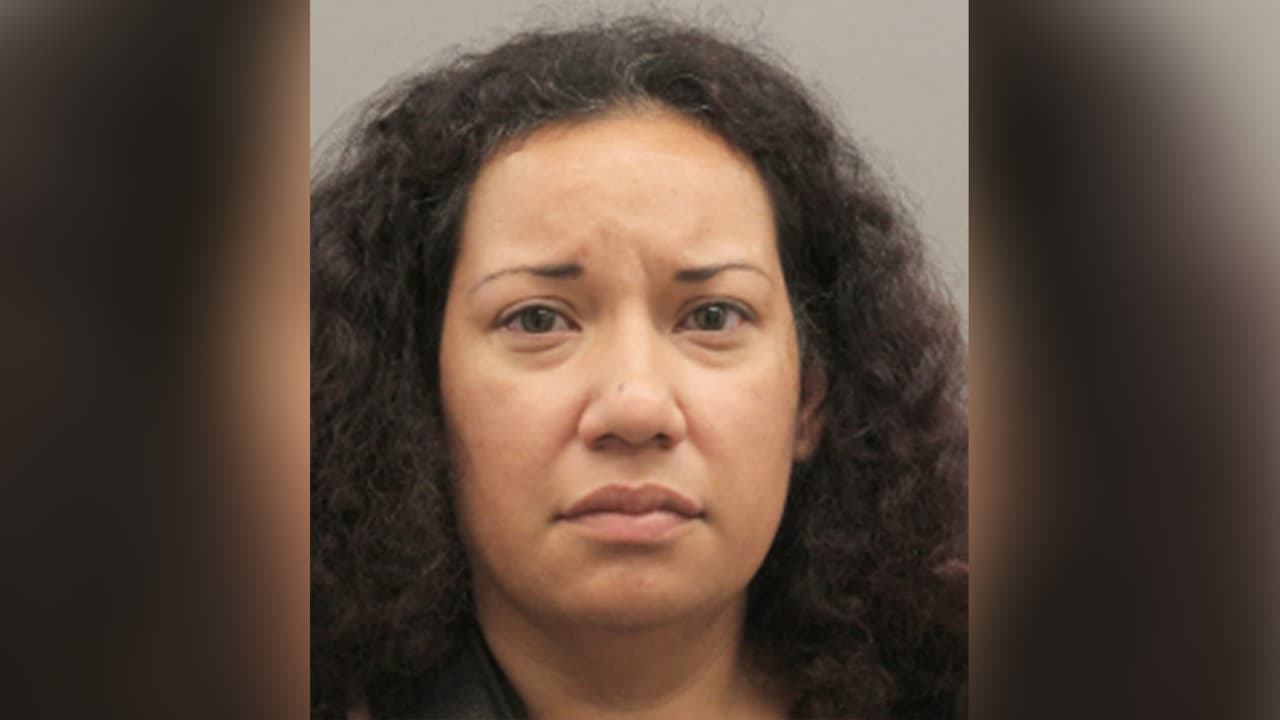 Maria Patricia García, es buscada por poner en peligro a un niño menor de 15 años de edad.