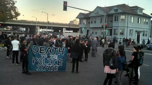 Usuarios de redes sociales compartieron fotos del bloqueo de la autopista 980 con el hashtag #JoeBart.