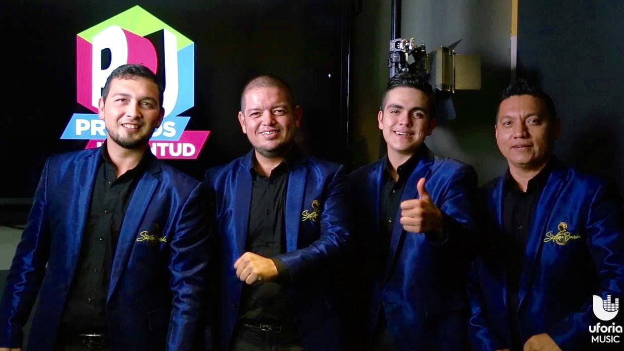 Otra banda exitosa del regional mexicano, son los chicos de la Séptima Banda. Los músicos originarios de Guamuchil, Sinaloa, también están en la categoría de 'Mejor canción para 'La troca', junto con grandes compañeros.