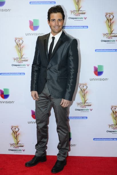 Hombres y mujeres voraron por Mane de la Parra como uno de los más distinguidos de la gala.