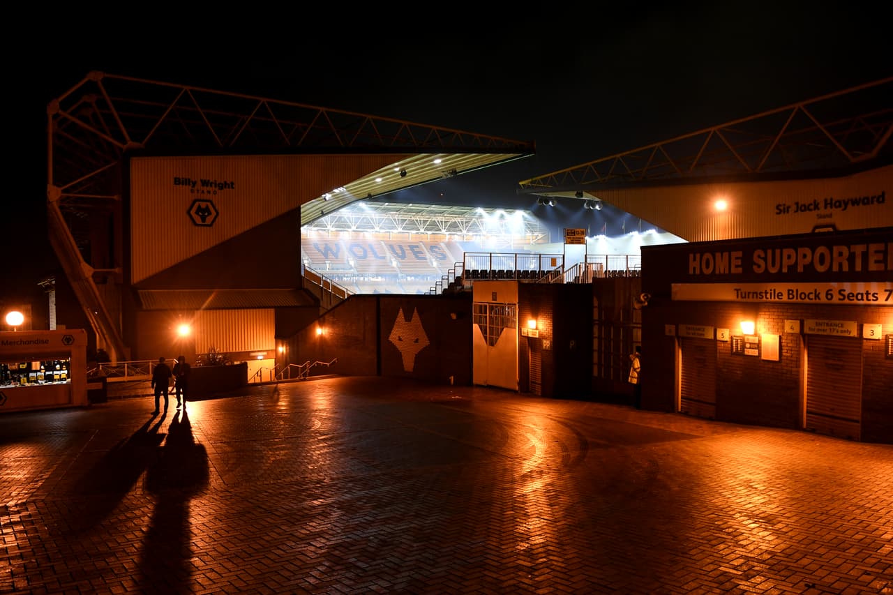 Wolverhampton supera de manera agónica 3-2 al Manchester City con anotaciones de Adama Traoré (55'), Raúl Jiménez (82') y Doherty (89'). El doblete de Rahem Sterling (25' y 50') no fue suficiente para los de Pep Guardiola.