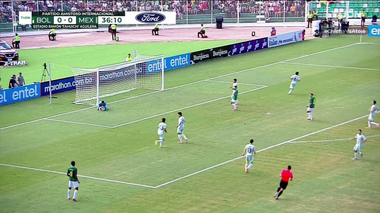 ¡TIRO ATAJADO! disparo por Fernando Nava.