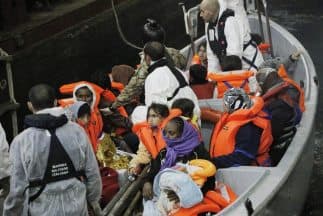 Rescatan a 596 inmigrantes, entre ellos 62 menores, en aguas de Lampedusa