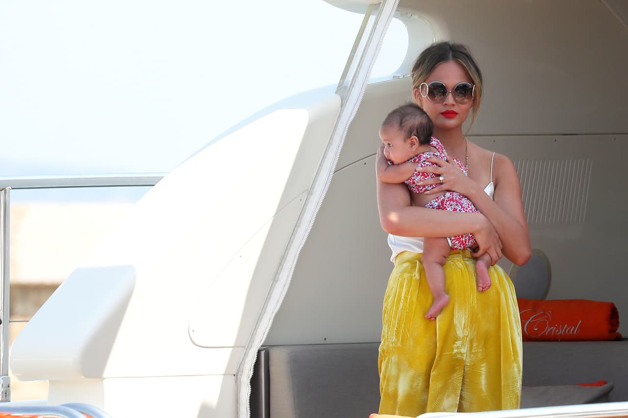 La modelo y conductora también ha compartido imágenes de su bebita en su Instagram.