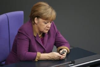 Político perdió premio millonario gracias a Angela Merkel