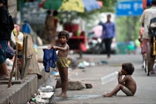 El FMI rebaja su perspectiva de crecimiento económico mundial