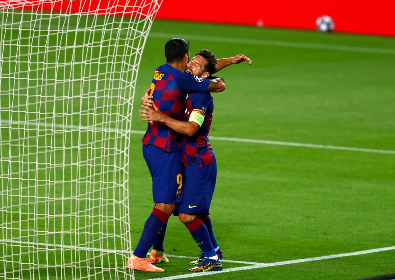 Tras revisar la jugada en el VAR, el gol fue anulado porque el argentino tocó el balón con el brazo.