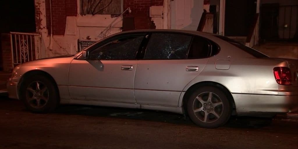 Hieren de bala a una mujer y un niño de 7 años que transitaban en auto por Girard