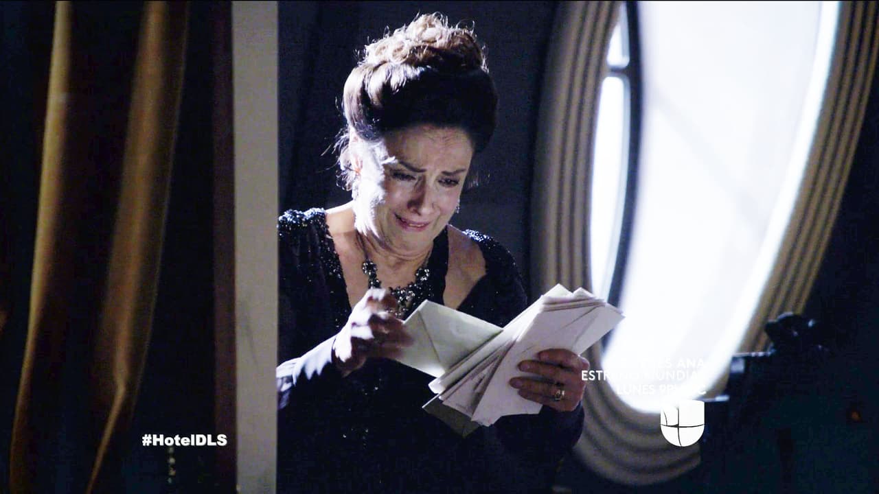 Doña Teresa estaba desesperada, el Gran Hotel se le iba de las manos.