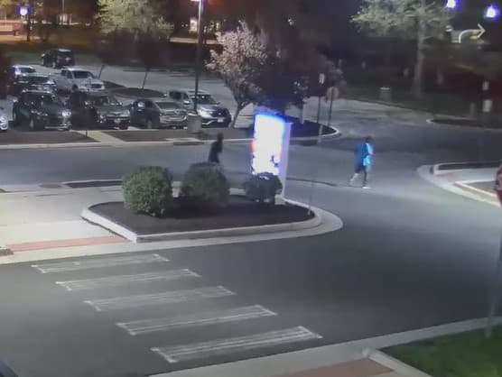 Otras dos personas pasaron por ellos en una camioneta; los cuatro están ya en poder de las autoridades.