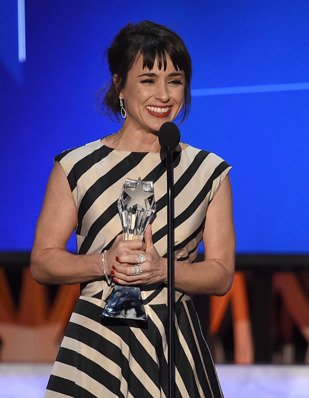 Constance Zimmer ganó en la categoría Mejor Actriz de Reparto en una Serie de Drama.