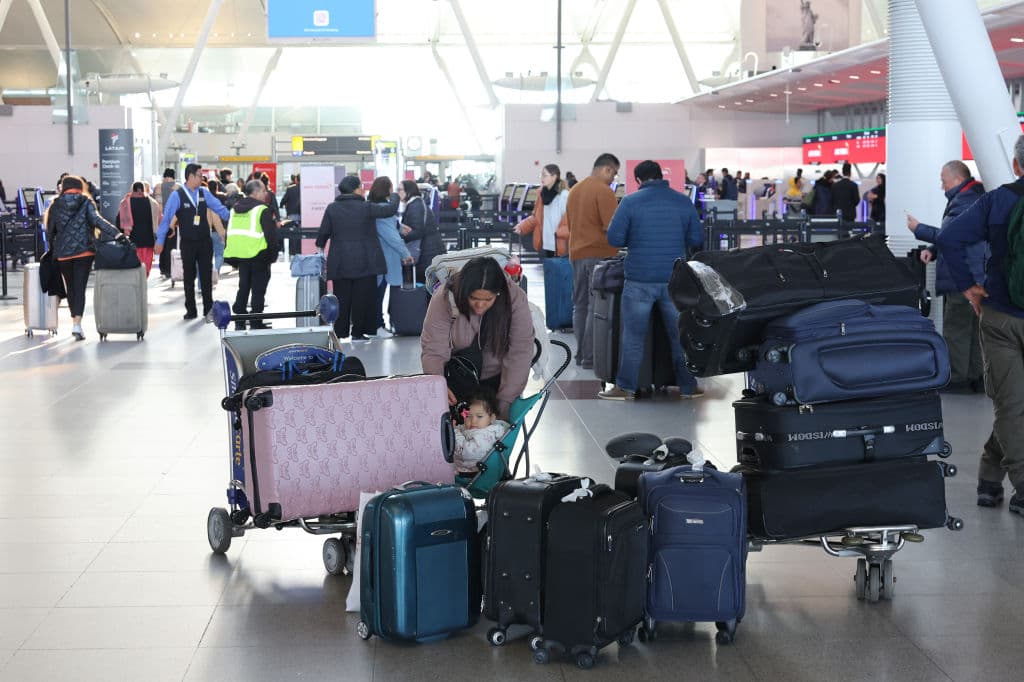 Transportation Security Administration (TSA) indicó que se proyecta revisar a 18.3 millones de pasajeros durante el periodo de Acción de Gracias, con especial atención en aeropuertos como JFK y LaGuardia