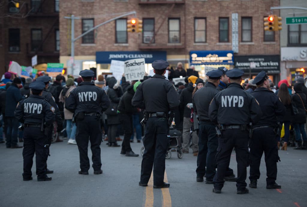 El desafío de la policía de Nueva York a las órdenes de deportación de Donald Trump