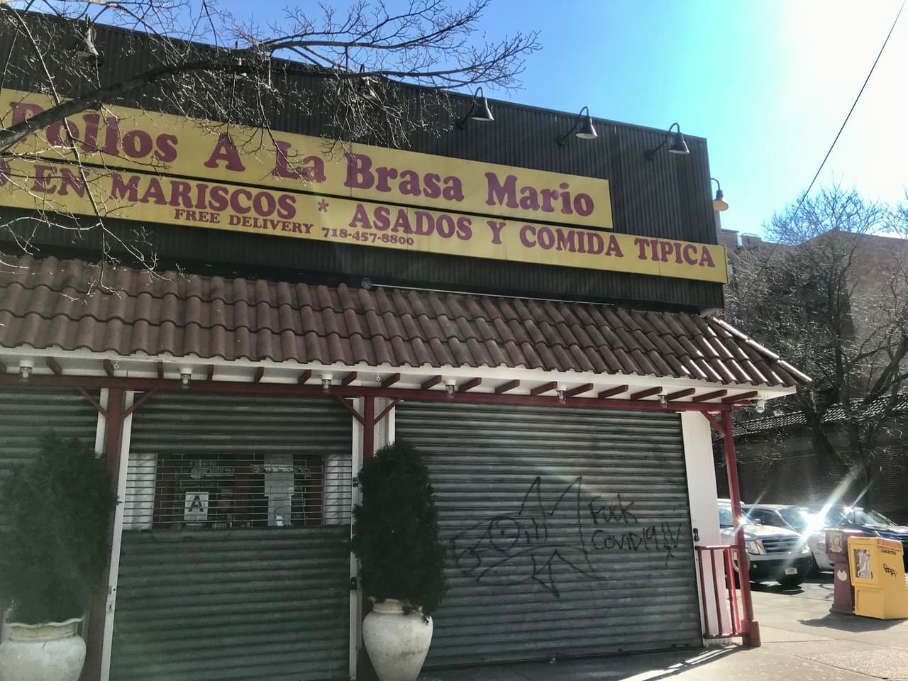 "Pollos Mario", conocido restaurante de comida y ambiente colombiano, también cerró sus puertas.