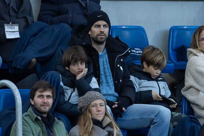 Después de Navidad, 
<b><a href="https://www.univision.com/famosos/shakira-pique-hijo-llora-separarse" target="_blank">Shakira habría entregado a sus hijos a Piqué</a></b> para que pasaran Año Nuevo con él, según reportes de algunos medios españoles.
<br>